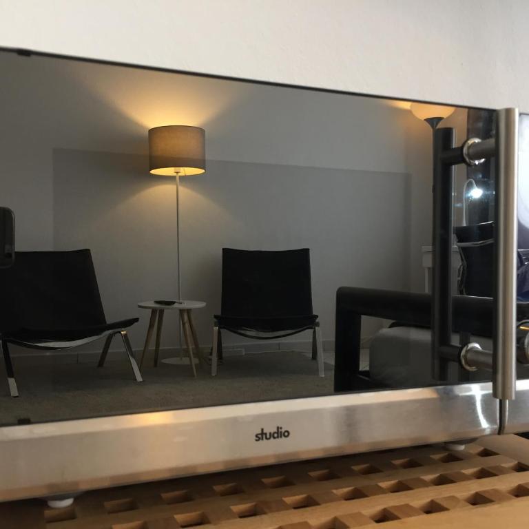 Quiet Oasis Universities/Arts District - Apartment - 7