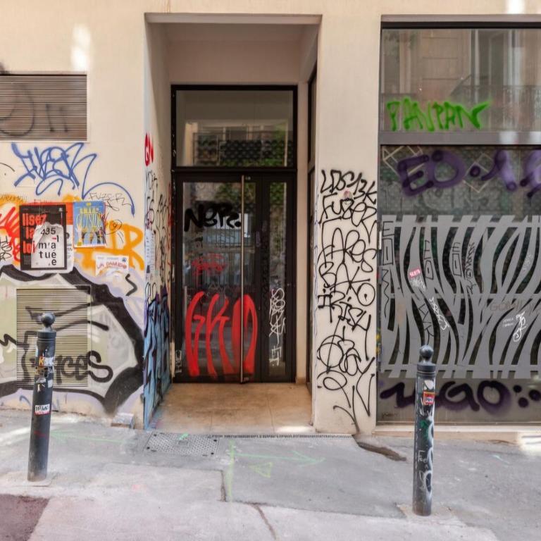 Casa de Marseille - Two-Bedroom Apartment - 5