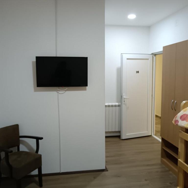 Stanbo - One-Bedroom Apartment - 1