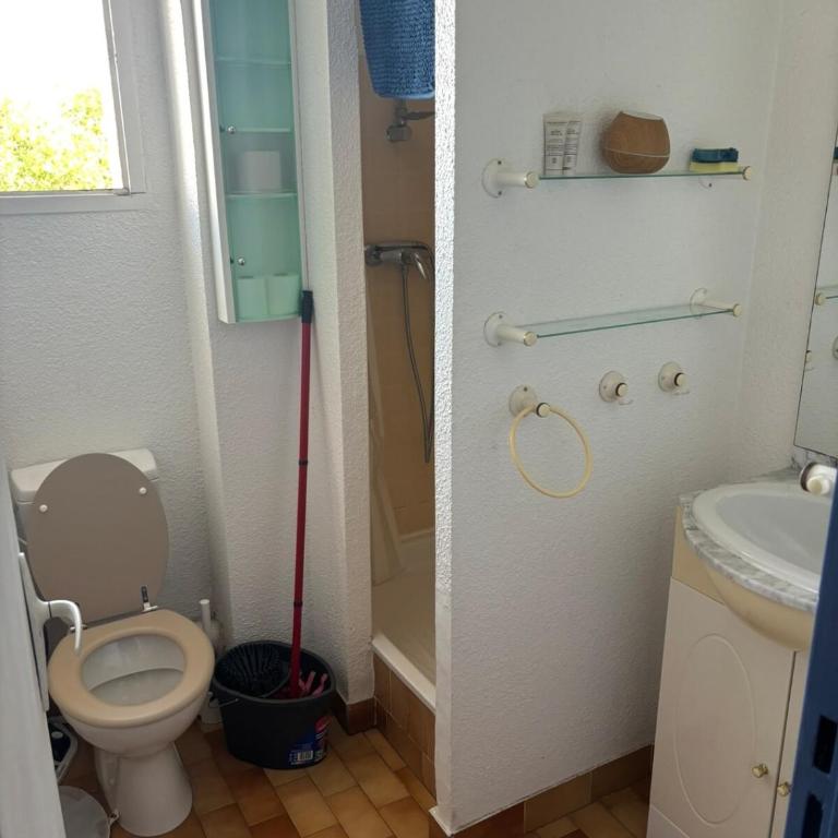 Studio cap d Agde Port Richelieu 4 centre port avec piscine - One-Bedroom Apartment - 2