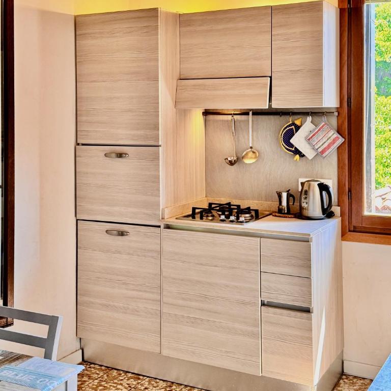 Luce Fantasia e TV 70p a 2 minuti dalla spiaggia - Appartement 1 Chambre - 26