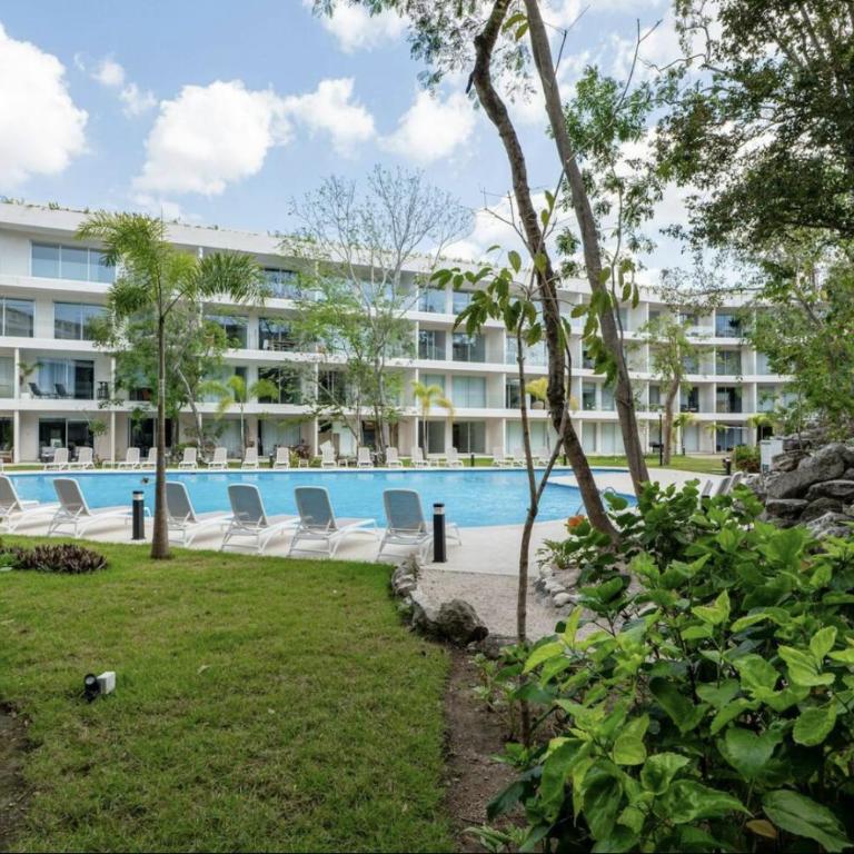 Modern Playacar Condo with Poolside Views & Nature - Apartamento de 1 dormitorio - 42