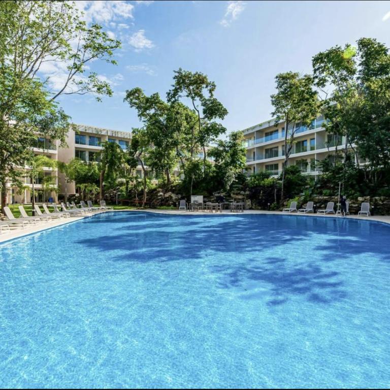 Modern Playacar Condo with Poolside Views & Nature - Apartamento de 1 dormitorio - 52