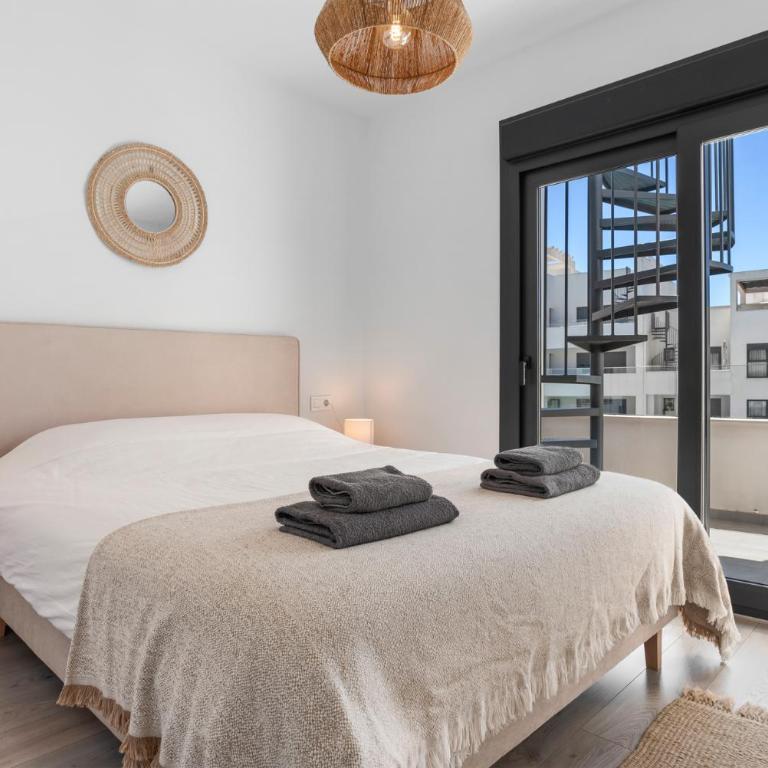 Luxury penthouse with beautiful rooftop at top location - Two-Bedroom Apartment - 4