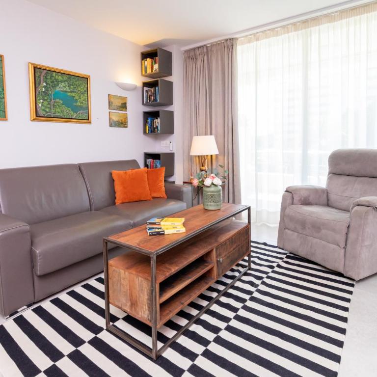Escapada perfecta en Marbella terraza, piscina parking y sol - Apartamento de 1 dormitorio - 27