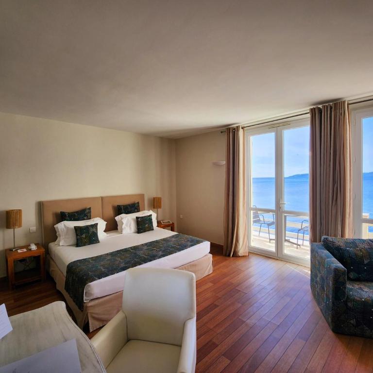La Belle Aurore - Suite Junior avec Terrasse et Vue sur la Mer - 1