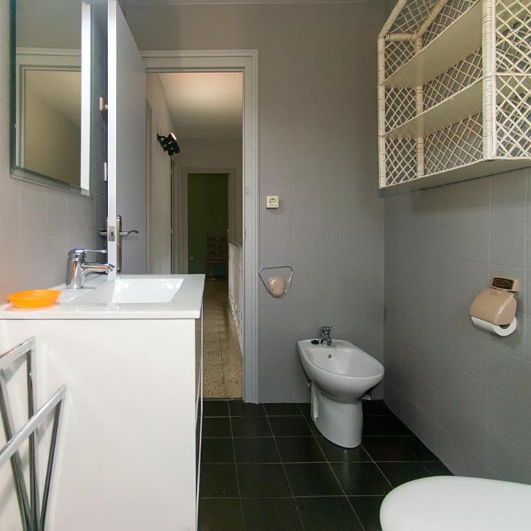 WELCS CASA 089 EMP Cerca del mar, patio y parking privado - Casa de 3 dormitorios - 31