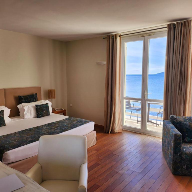 La Belle Aurore - Suite Junior avec Terrasse et Vue sur la Mer - 7