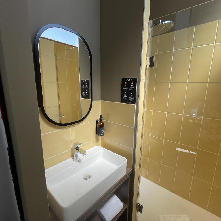 JOST Hôtel Lille Centre - Chambre Supérieure - JOST PREMIUM - 3