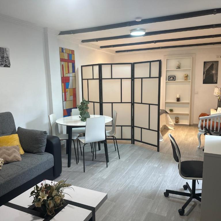 Espectacular Loft con piscina Comunitaria junto al mar Málaga - Apartamento de 1 dormitorio - 9