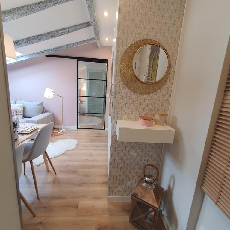 Buhardilla en el Burgos Historico - Apartamento de 1 dormitorio - 12