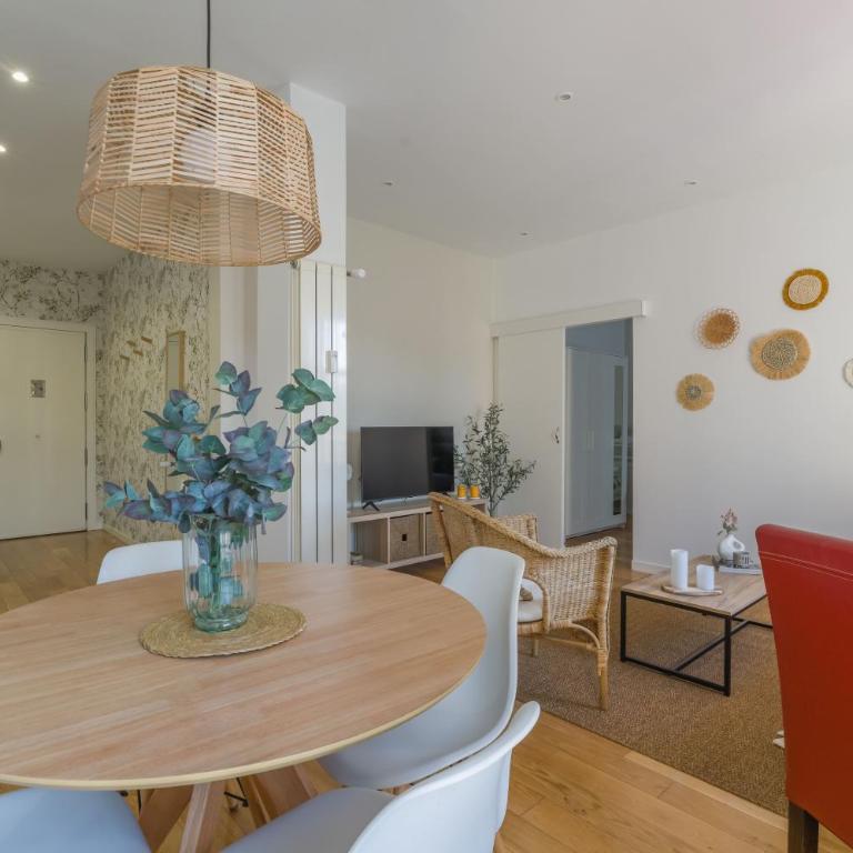 Stunning Stylish - 2BD 1BT - Chamberí - Two-Bedroom Apartment - 8