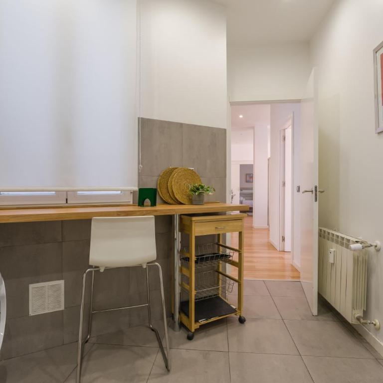 Stunning Stylish - 2BD 1BT - Chamberí - Two-Bedroom Apartment - 28