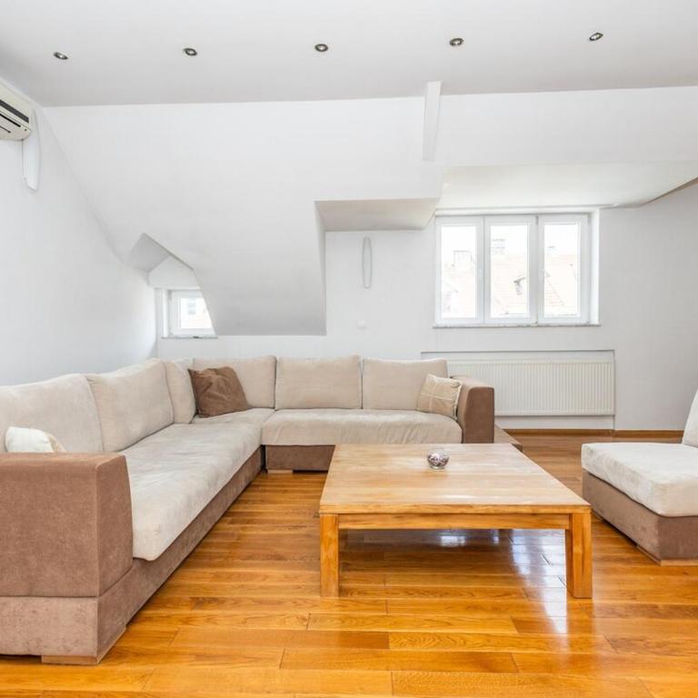 Spacious Apartment in Downtown - Apartman sa 3 Spavaće Sobe - 5