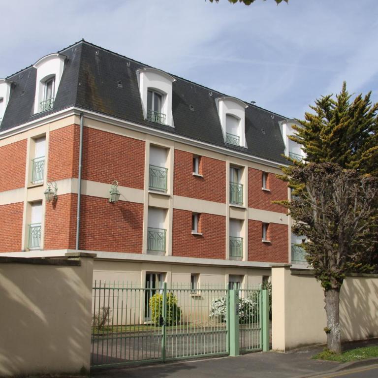 200m de la mer Piscine WIFI T3 38 m2 6 pers 2 chambres Ascenseur - Appartement 2 Chambres - 5