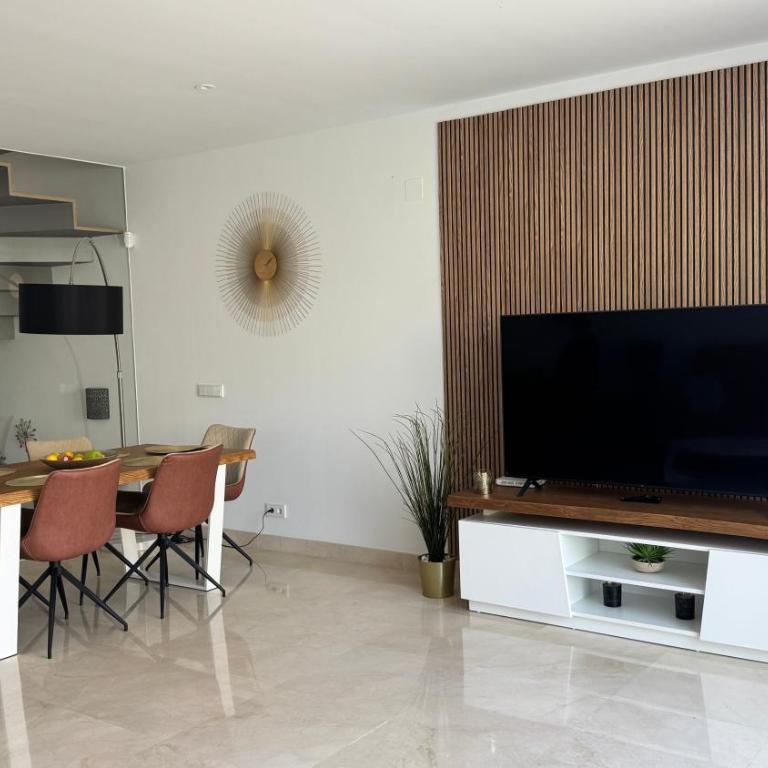 Serenity by the Sea in La Valvega, La Cala de Mijas - Villa - 4