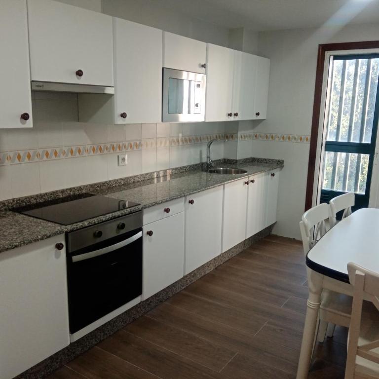 La Parda Home Pontevedra - Three-Bedroom Standard Apartment - 2