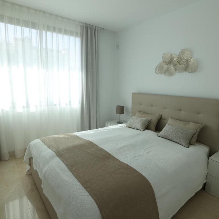 Serenity by the Sea in La Valvega, La Cala de Mijas - Villa - 15