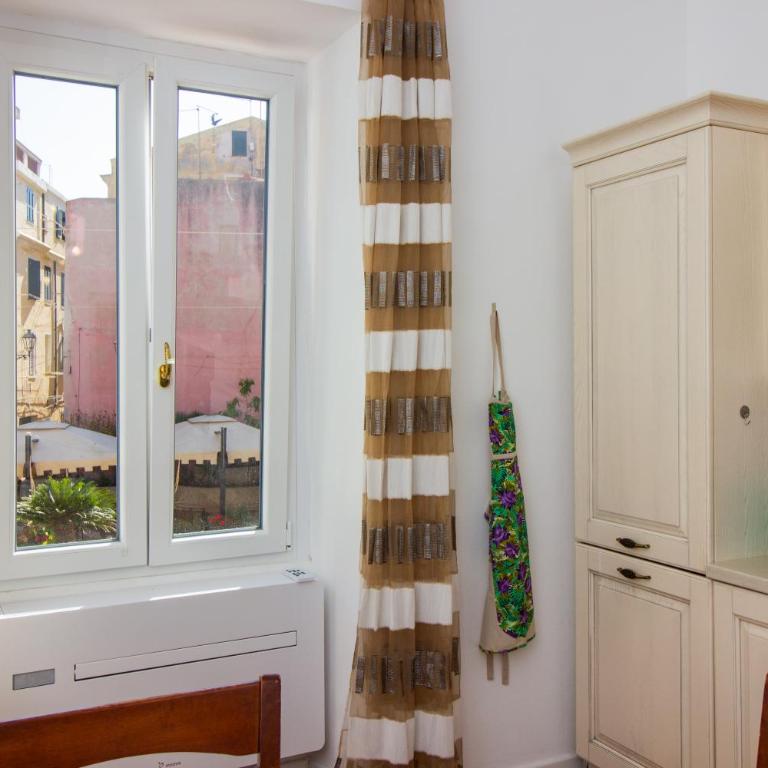 Appartamento in centro Alghero (Casa Gilbert) - Appartamento con 3 Camere da Letto - 47
