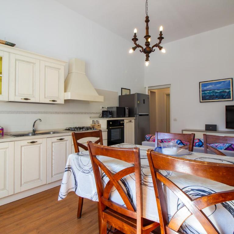 Appartamento in centro Alghero (Casa Gilbert) - Appartamento con 3 Camere da Letto - 49