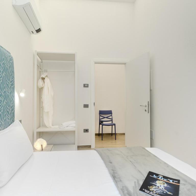 Artis Rooms Guesthouse - Camera Matrimoniale con Bagno Privato Esterno - 9