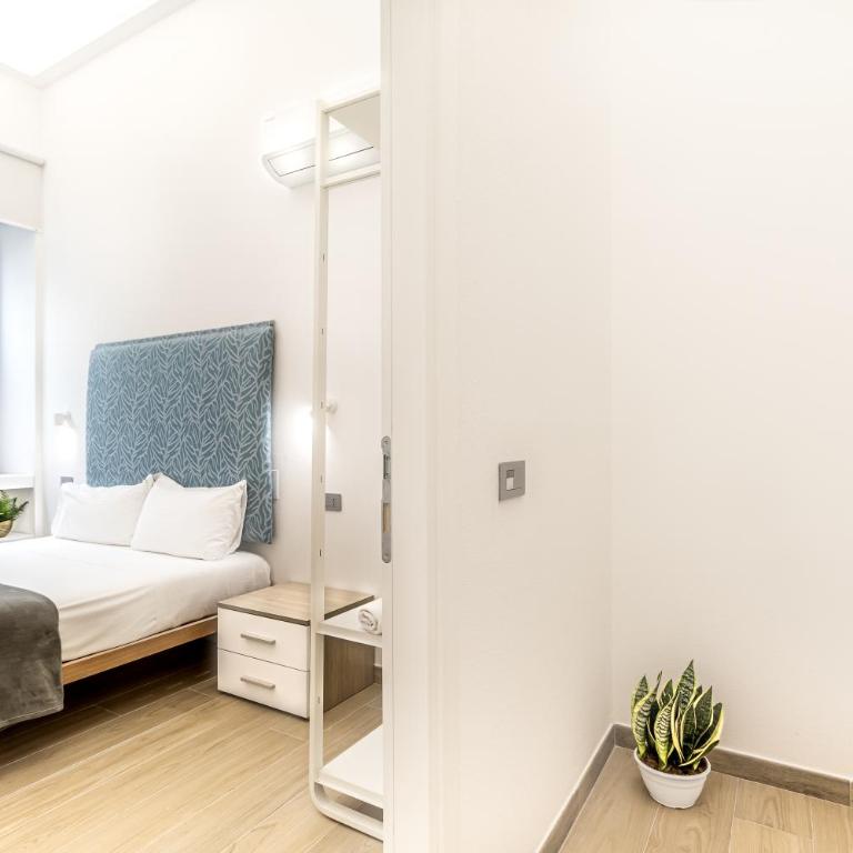 Artis Rooms Guesthouse - Camera Matrimoniale con Bagno Privato Esterno - 2