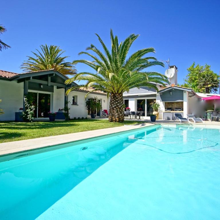 Très belle villa avec piscine - Villa avec Piscine Privée - 2