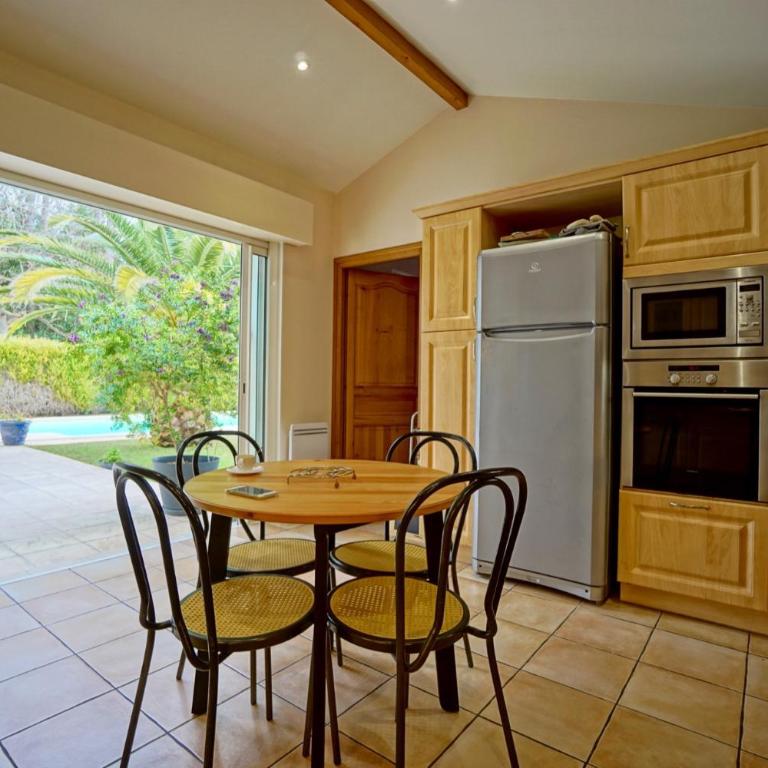 Très belle villa avec piscine - Villa avec Piscine Privée - 7
