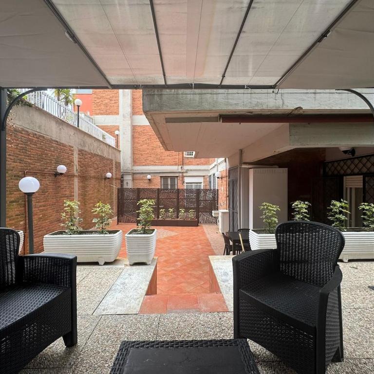 Grazia s Elegant Roman Haven with Terrace - Apartment mit 2 Schlafzimmern - 26