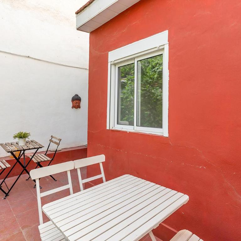 Sunny retreat near Alicante Central Market - Two-Bedroom Apartment - 3