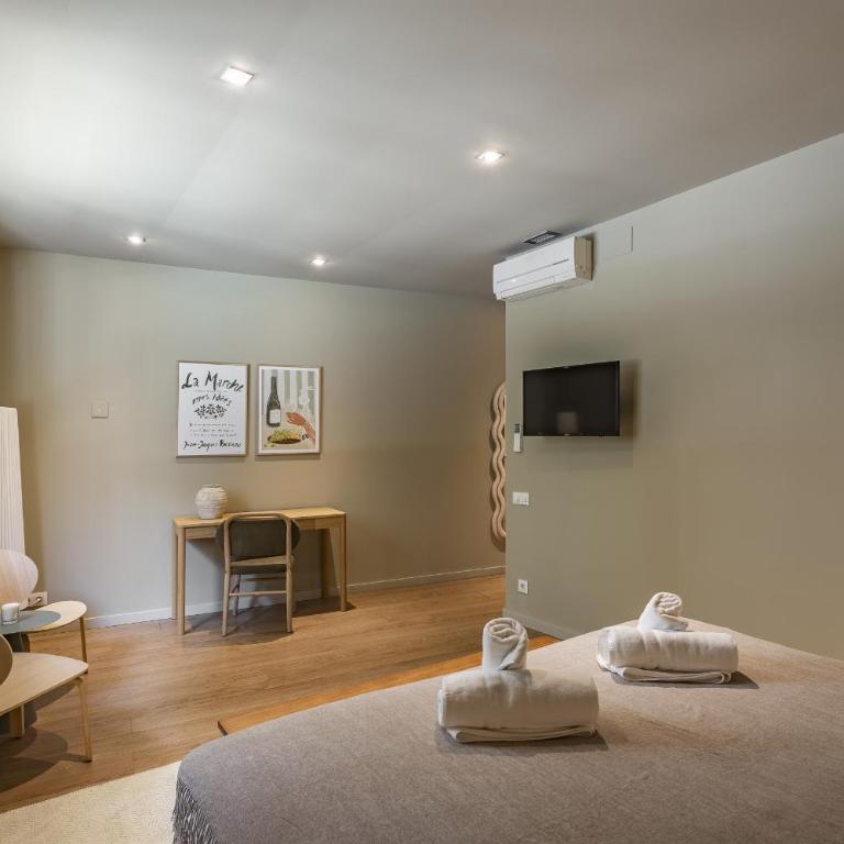Ola Living Hostal Diagonal - Superior Double Room - 11