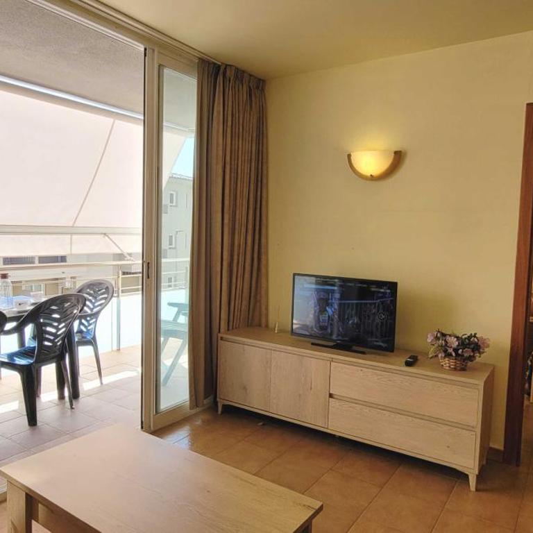 Miami II - One-Bedroom Apartment with Balcony and City View - 18