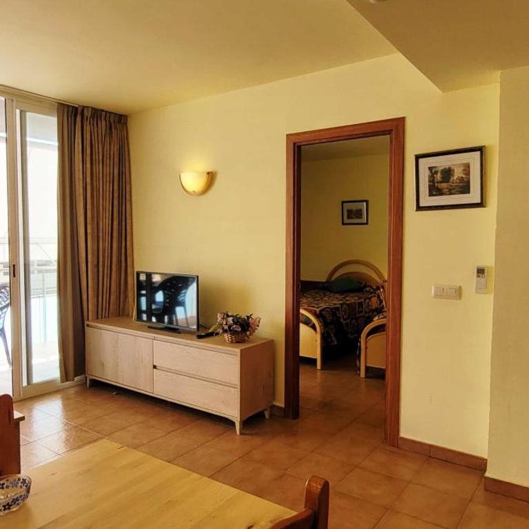Miami II - One-Bedroom Apartment with Balcony and City View - 19