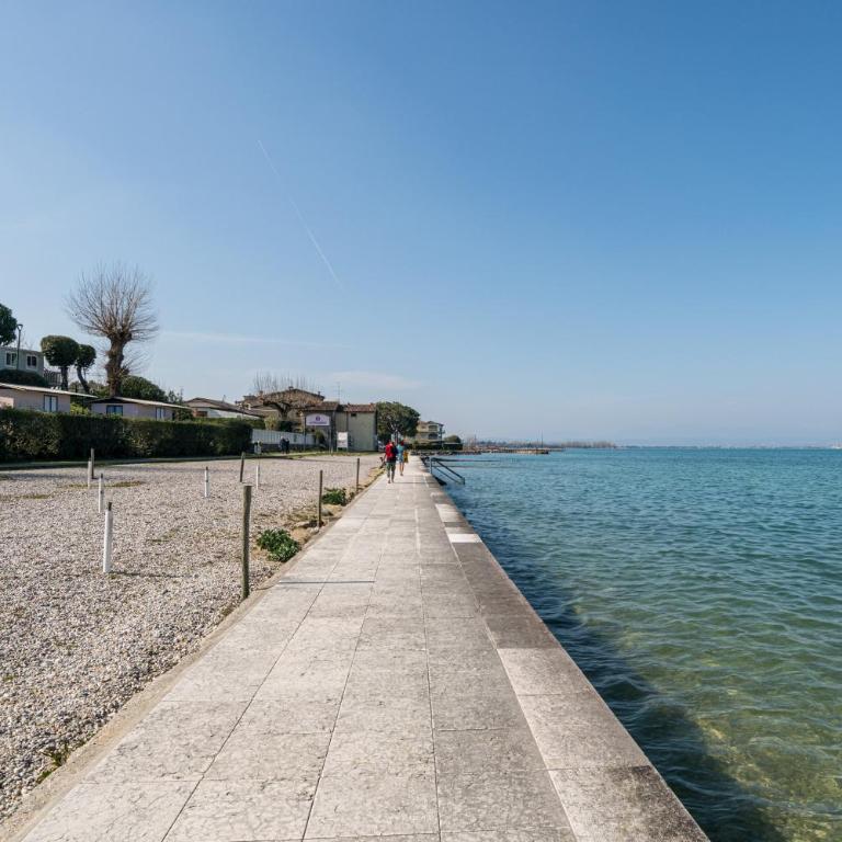 GuestHost - Flat 100m from Lake with Swimming Pool - Appartamento con 2 Camere da Letto - 27