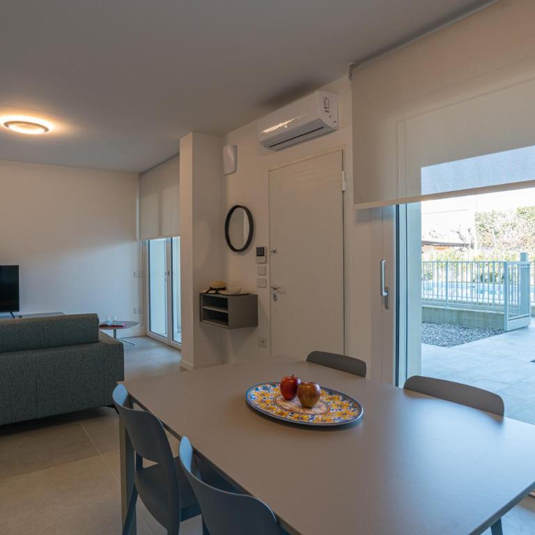 GuestHost - Flat 100m from Lake with Swimming Pool - Appartamento con 2 Camere da Letto - 8