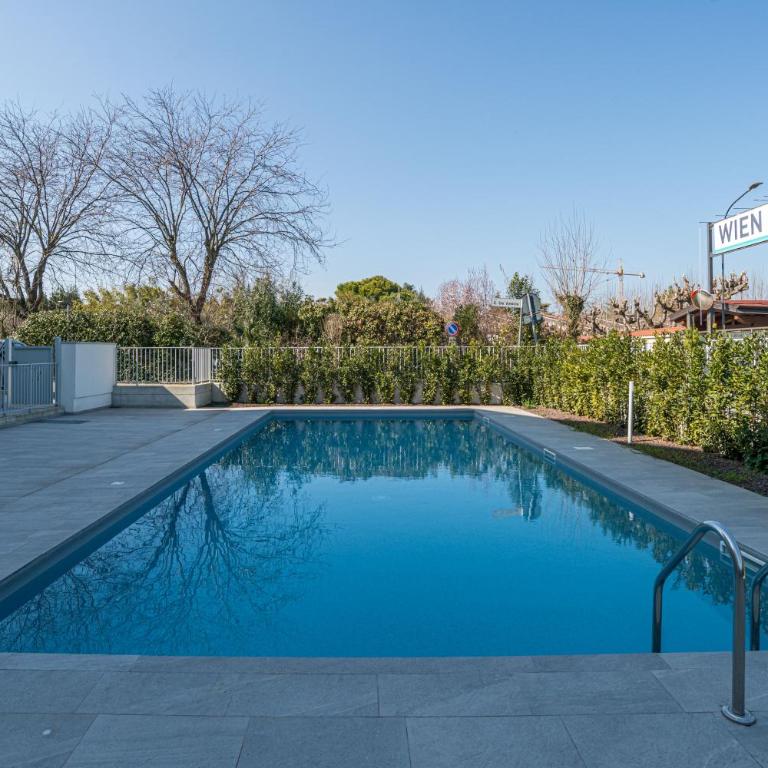 GuestHost - Flat 100m from Lake with Swimming Pool - Appartamento con 2 Camere da Letto - 19