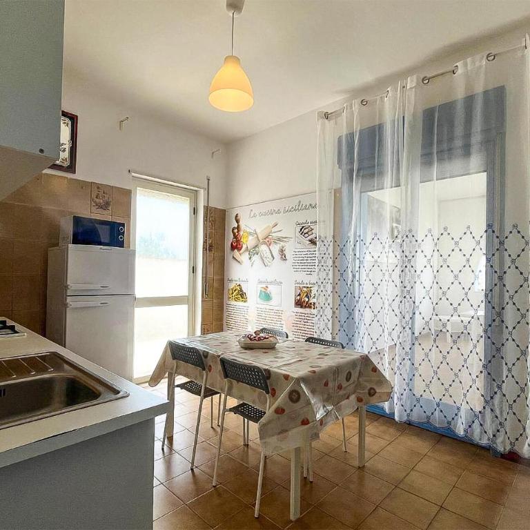 Stunning Apartment In Balestrate - Two-Bedroom Apartment - 7