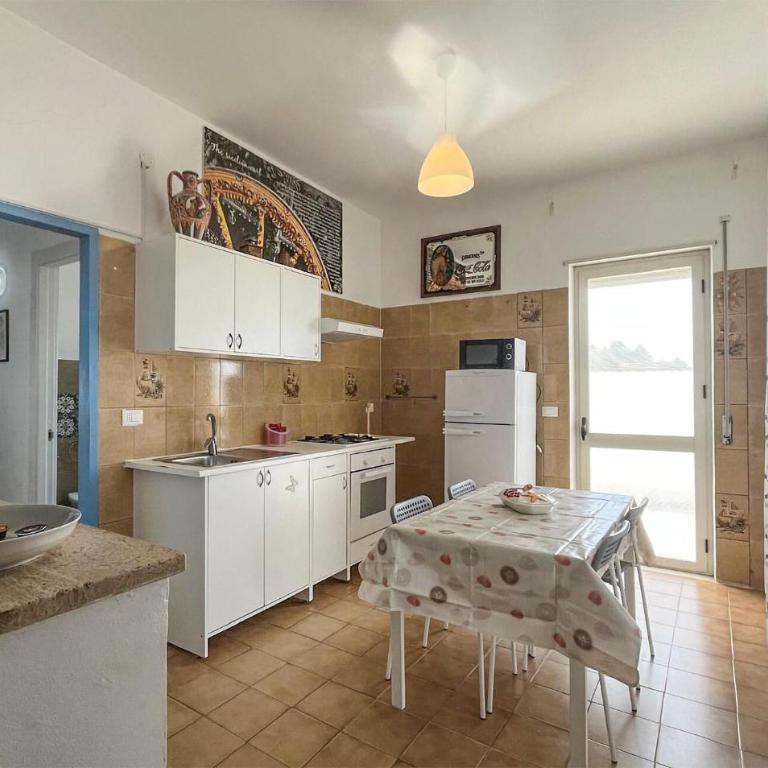Stunning Apartment In Balestrate - Two-Bedroom Apartment - 6