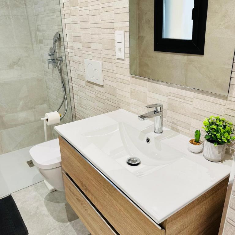 Beleef Spanje new luxury apartment with sea view - Apartamento de 2 dormitorios - 19