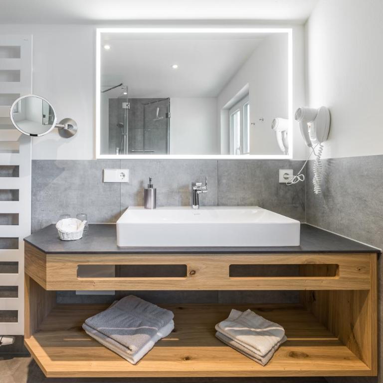 Hotel Garni Schellenberg - Junior Suite - 4