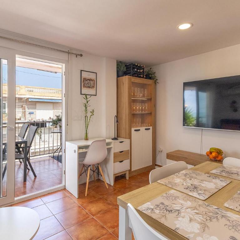 Awesome Apartment In Santa Pola - Apartamento de 2 dormitorios - 2
