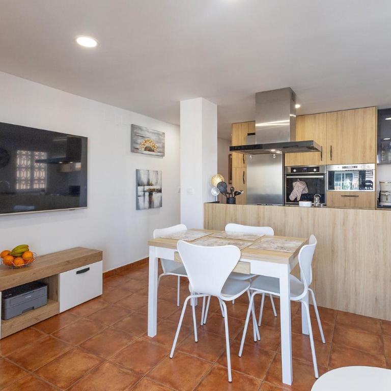 Awesome Apartment In Santa Pola - Apartamento de 2 dormitorios - 8