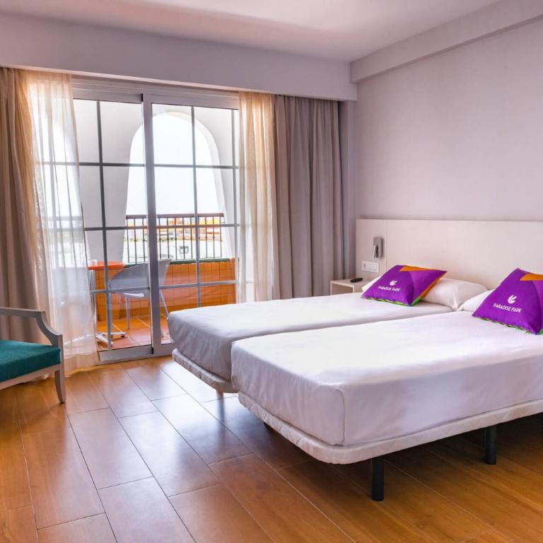 Paradise Park Fun Lifestyle Hotel - Habitación Familiar - 8