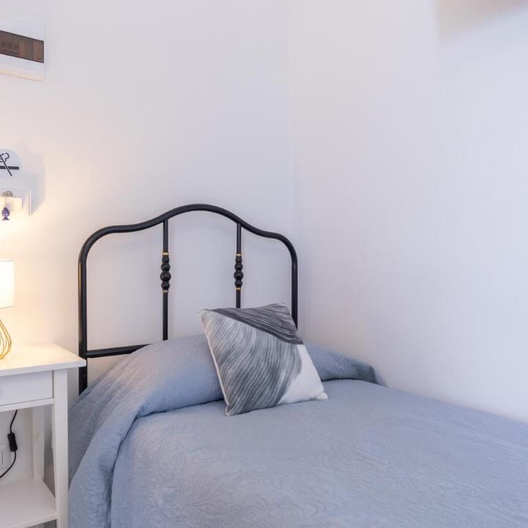 Casanova Rooms and Apartment to Rent - Camera Tripla con Vista Mare - 8