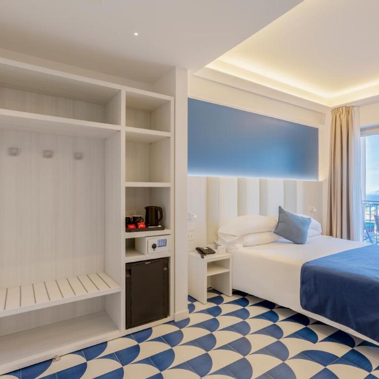 Hotel Central Wellness - Camera Familiare Deluxe - 2