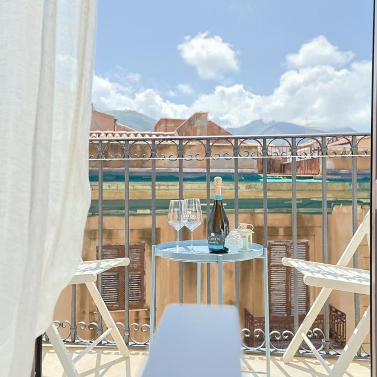 Casanova Rooms and Apartment to Rent - Camera Matrimoniale con Balcone - 3