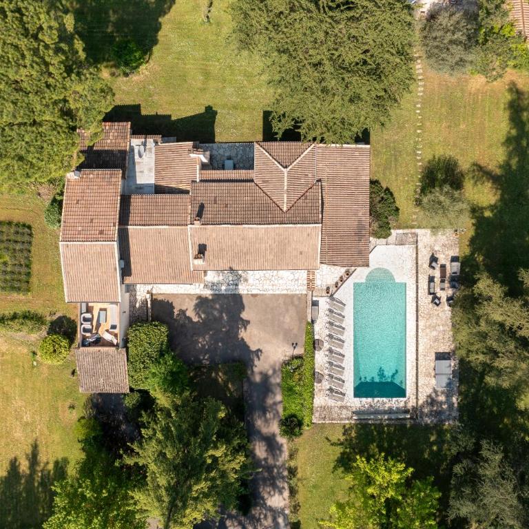 Spacious villa in Tourrettes-sur-Loup with Private Lake access Sleep 16 - Villa - 42