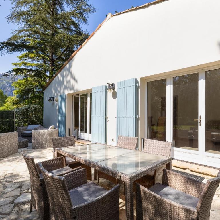 Spacious villa in Tourrettes-sur-Loup with Private Lake access Sleep 16 - Villa - 41