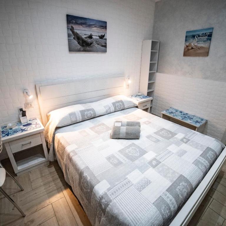 La Perla Del Tirreno - Deluxe Double Room with Internal View - 2