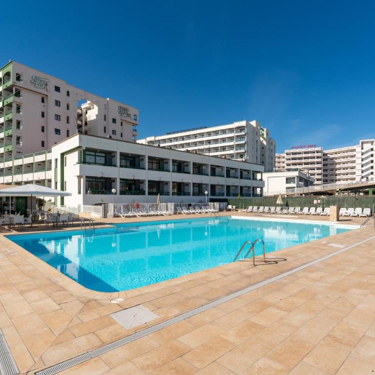 RT-Green Park - One-Bedroom Apartment - 1